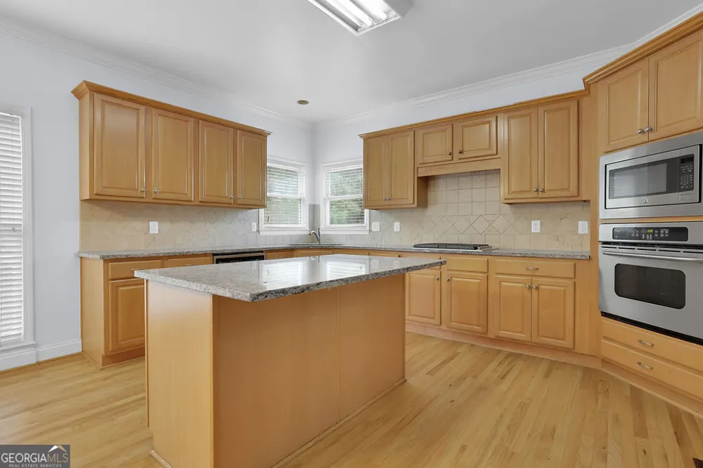2977 Cadbury CT Snellville, GA 30039