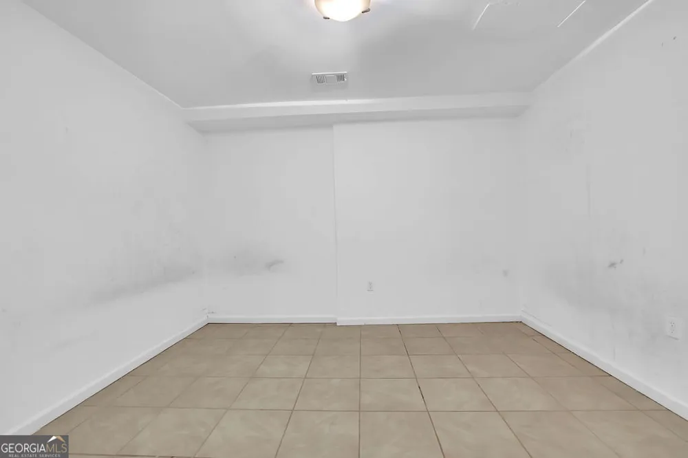 2977 Cadbury CT Snellville, GA 30039