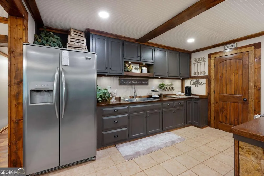 2064 Knight RD Ellijay, GA 30540