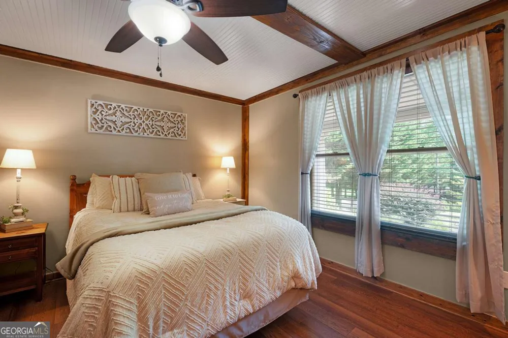 2064 Knight RD Ellijay, GA 30540