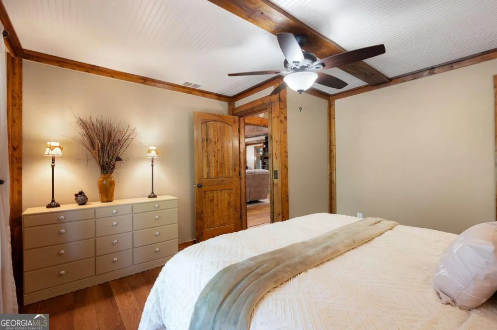2064 Knight RD Ellijay, GA 30540