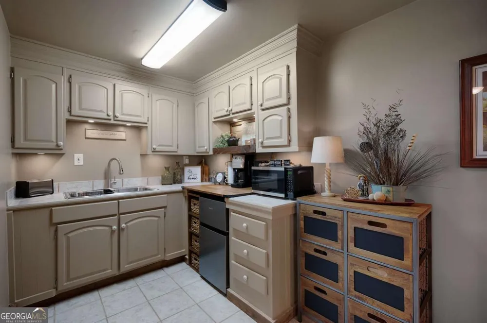 2064 Knight RD Ellijay, GA 30540