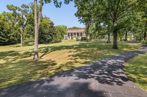 820 Overton Ln