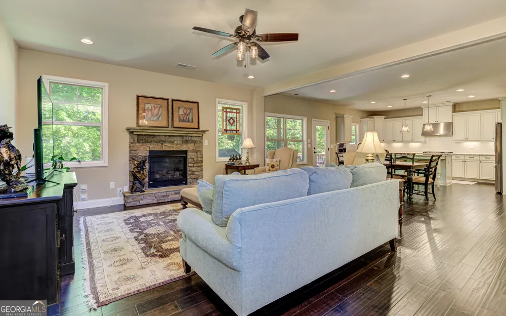 405 Acorn RUN Canton, GA 30115