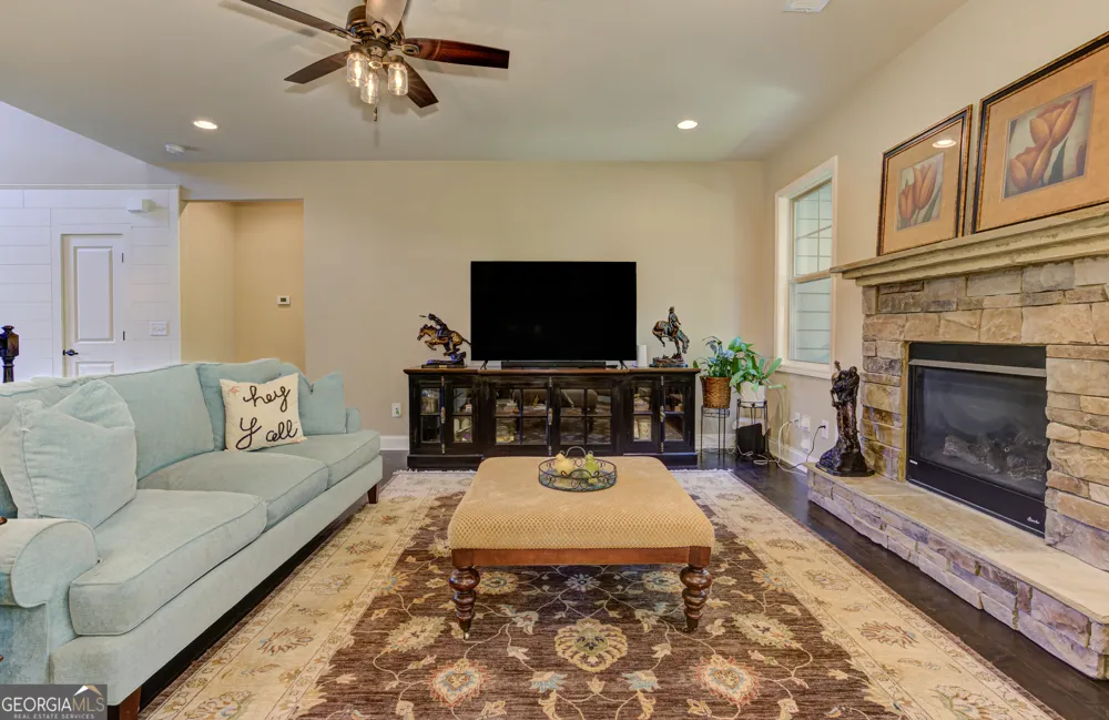 405 Acorn RUN Canton, GA 30115