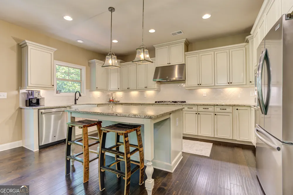 405 Acorn RUN Canton, GA 30115