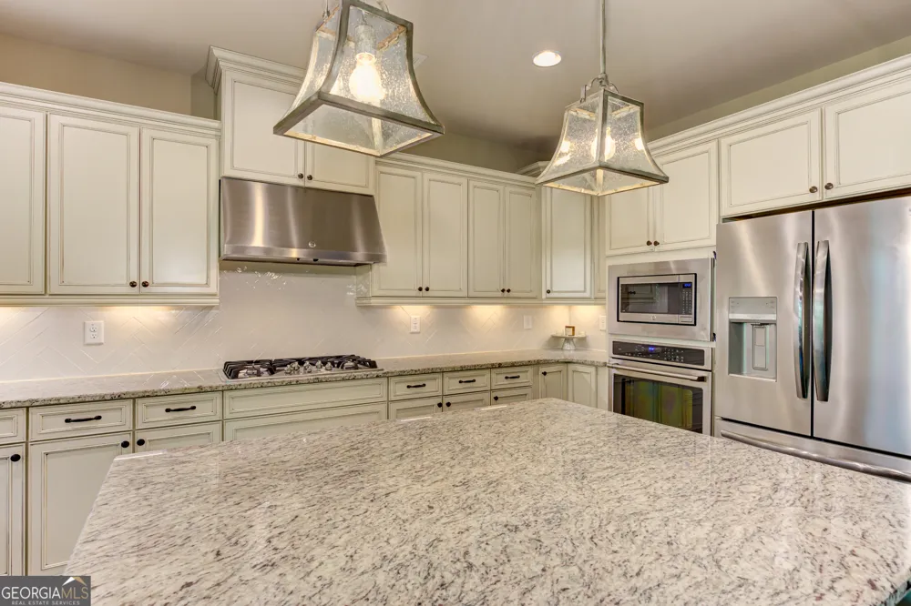 405 Acorn RUN Canton, GA 30115