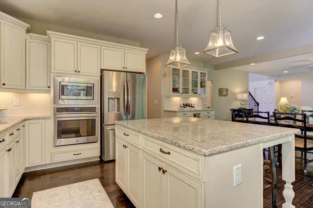 405 Acorn RUN Canton, GA 30115