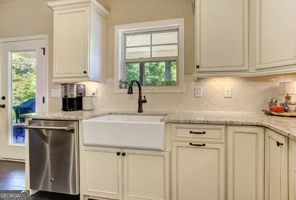 405 Acorn RUN Canton, GA 30115