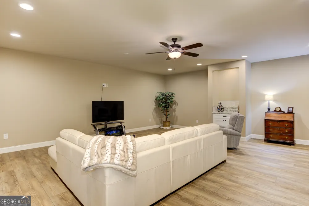 405 Acorn RUN Canton, GA 30115