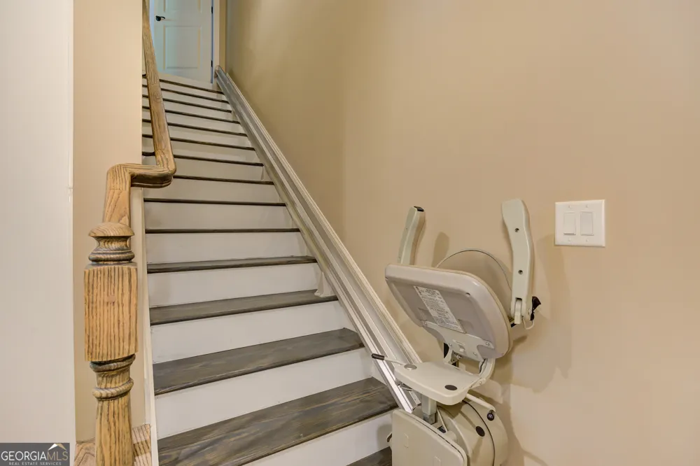 405 Acorn RUN Canton, GA 30115