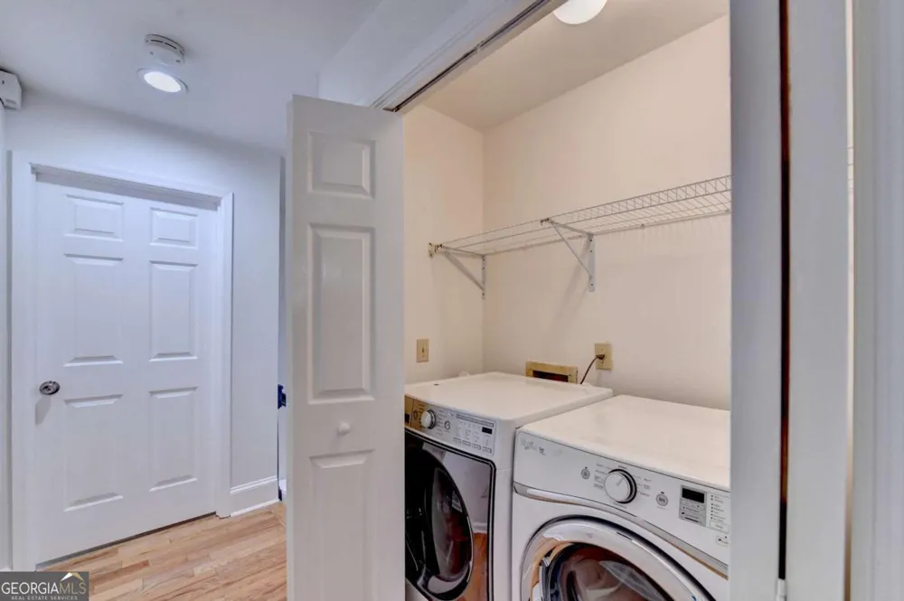 1006 Camden CT Atlanta, GA 30327