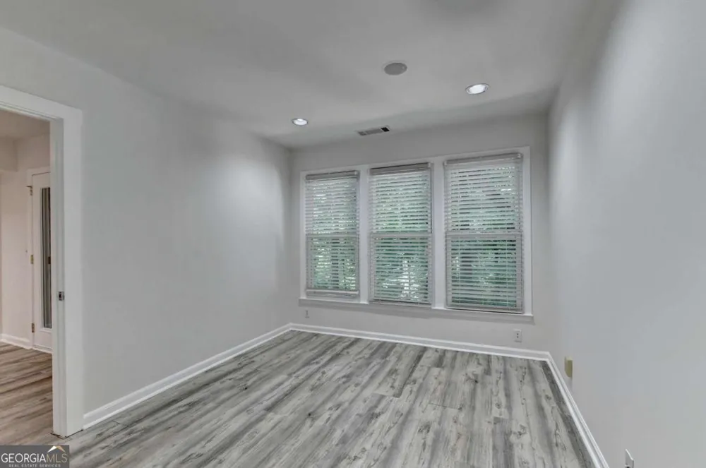 1006 Camden CT Atlanta, GA 30327