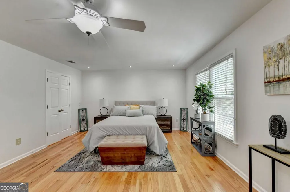 1006 Camden CT Atlanta, GA 30327