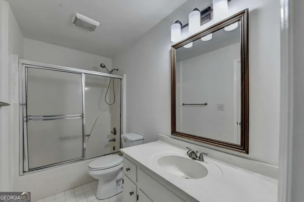 1006 Camden CT Atlanta, GA 30327