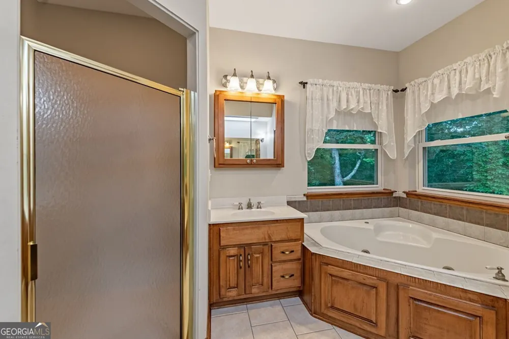 541 Davis RD Blue Ridge, GA 30513