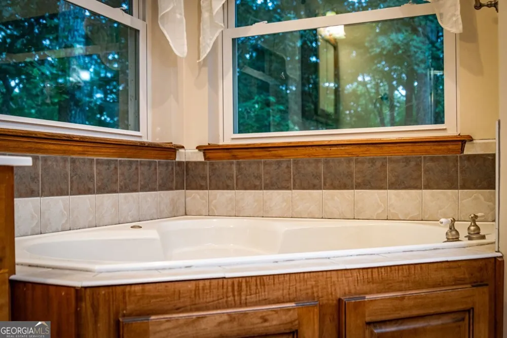541 Davis RD Blue Ridge, GA 30513
