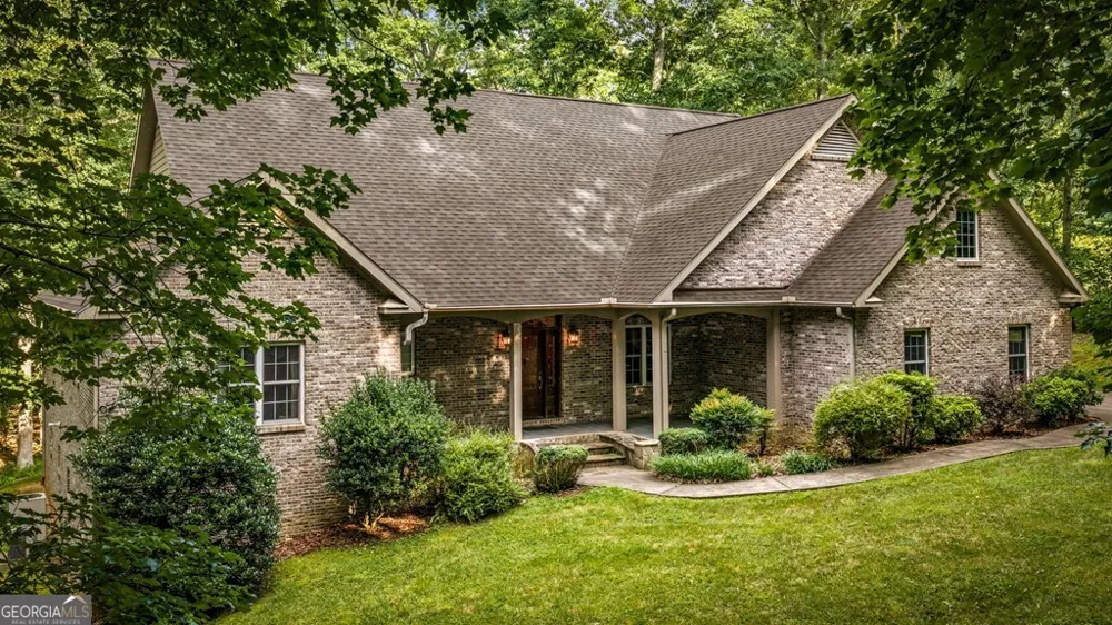 541 Davis RD Blue Ridge, GA 30513