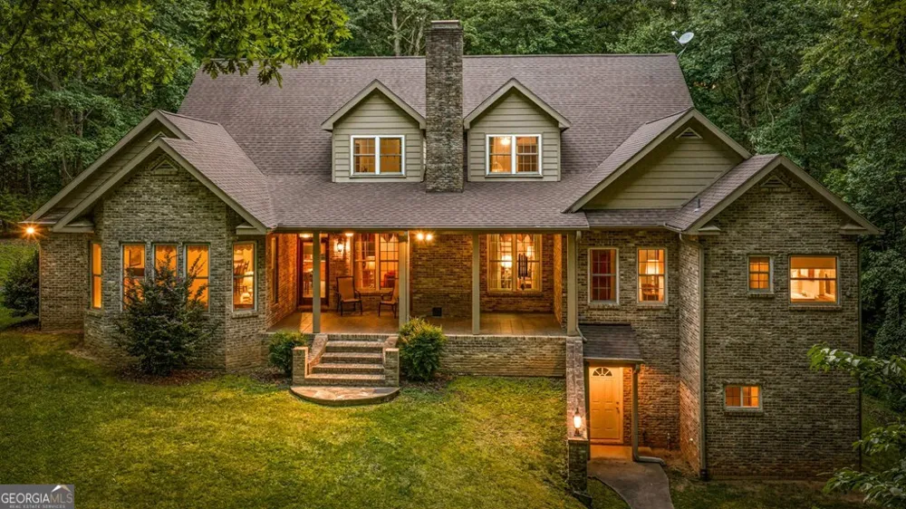 541 Davis RD Blue Ridge, GA 30513