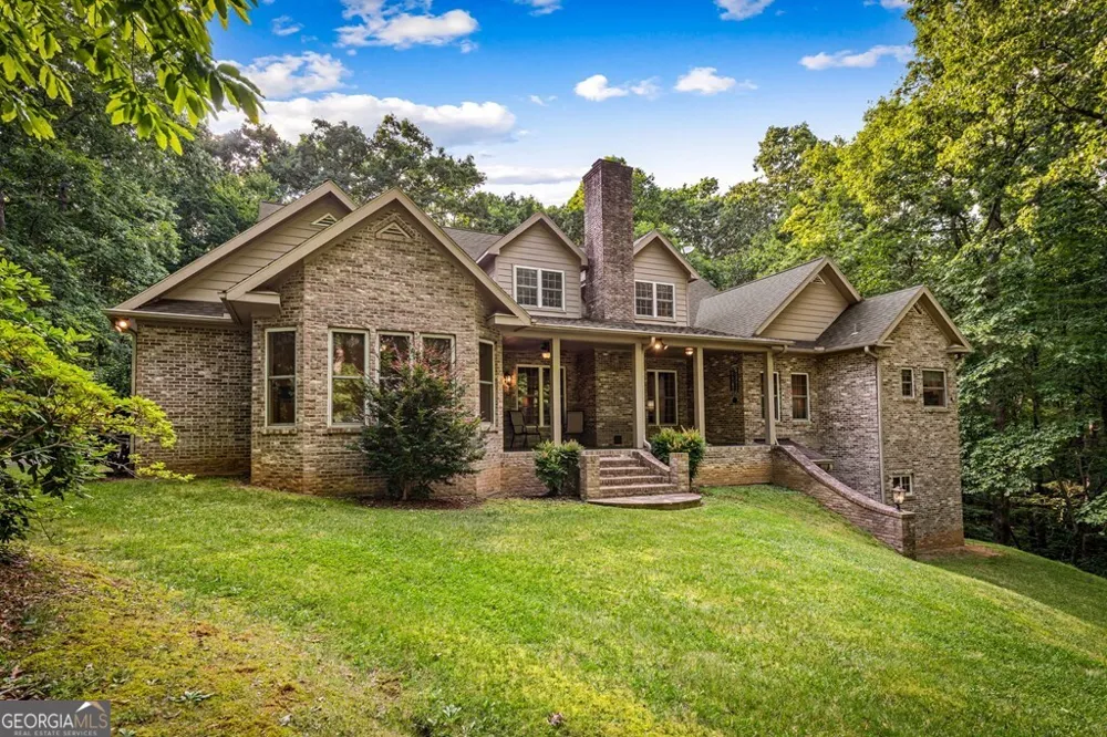 541 Davis RD Blue Ridge, GA 30513