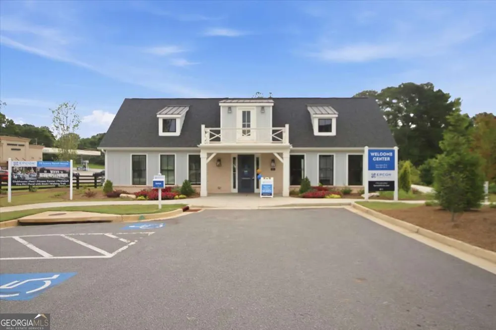 252 Persimmon DR Canton, GA 30115