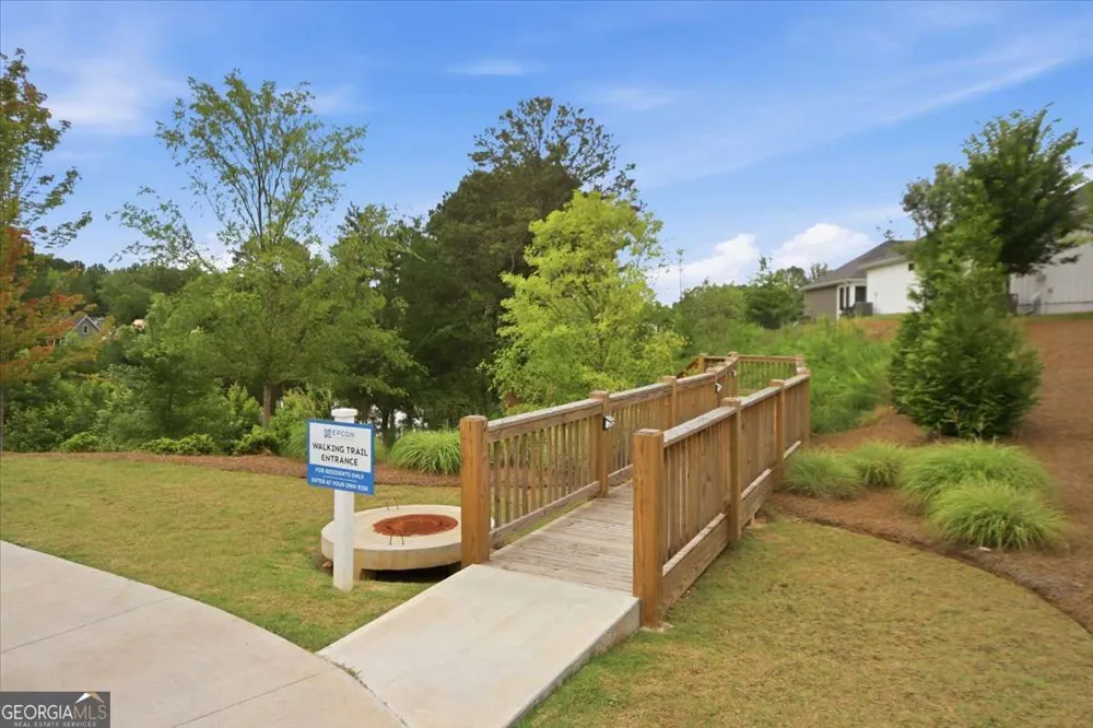 252 Persimmon DR Canton, GA 30115