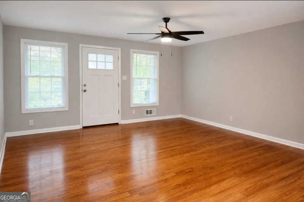1551 Pine Glen CIR Decatur, GA 30035