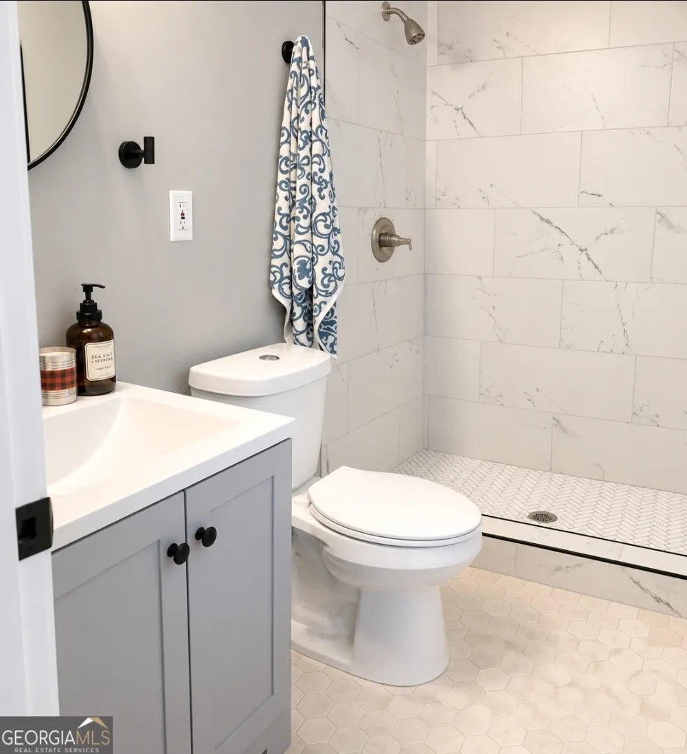 1551 Pine Glen CIR Decatur, GA 30035