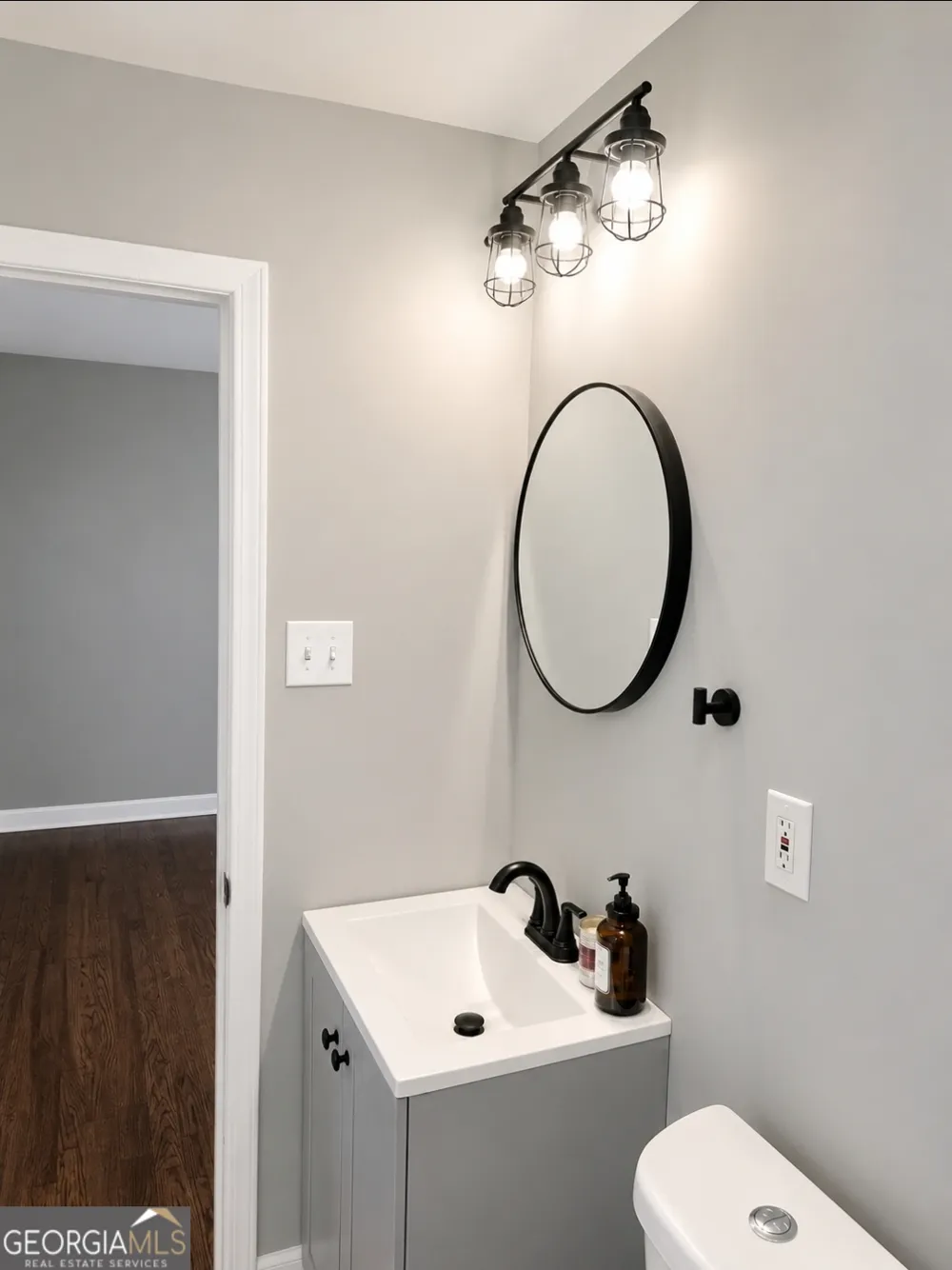 1551 Pine Glen CIR Decatur, GA 30035