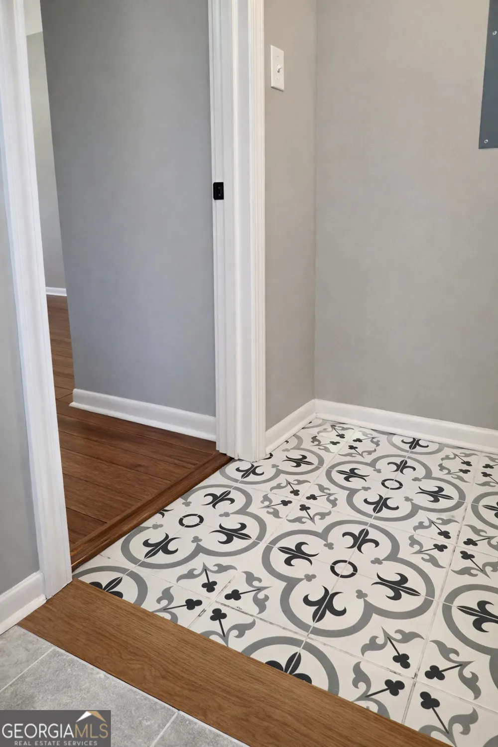 1551 Pine Glen CIR Decatur, GA 30035