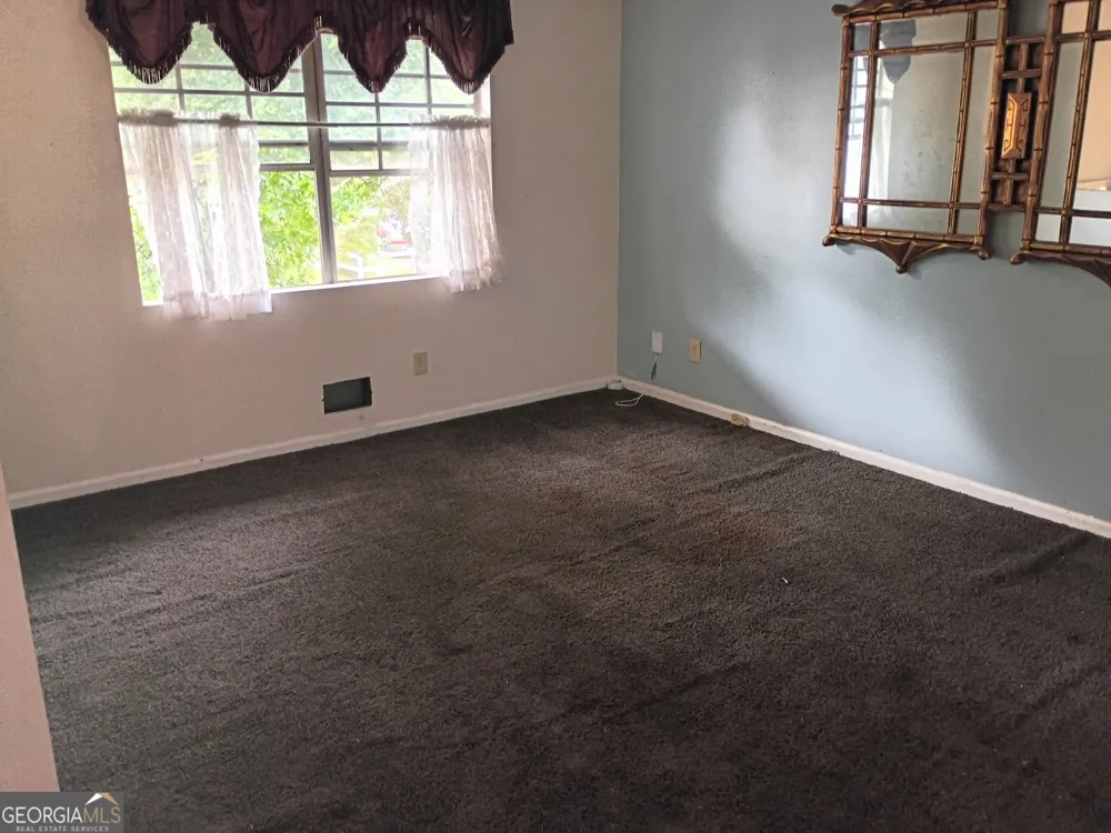 141 Caldwell DR Hampton, GA 30228