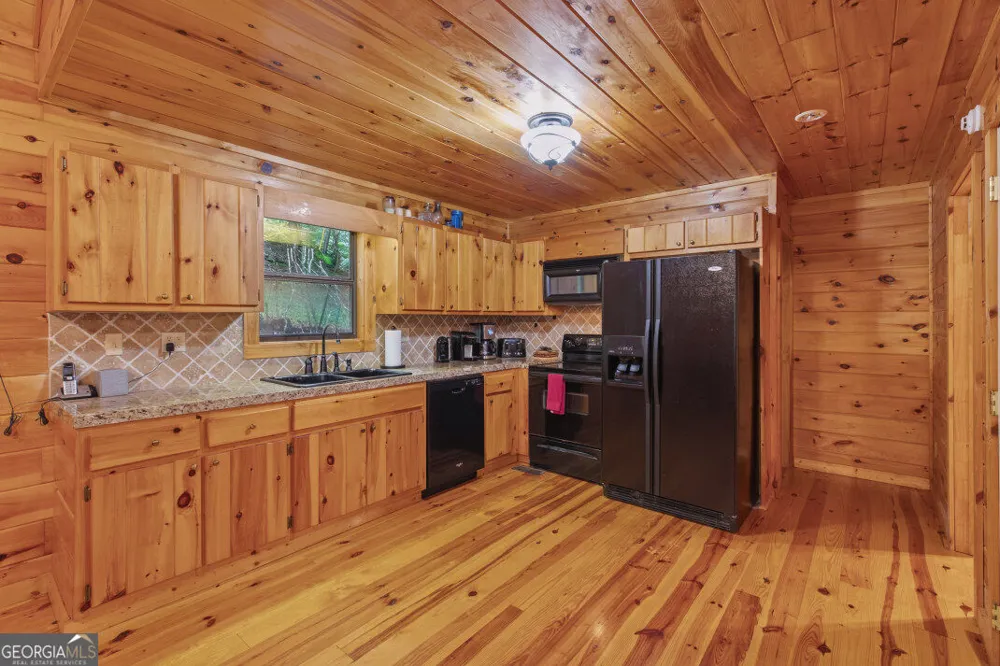 795 Fugue DR Ellijay, GA 30540
