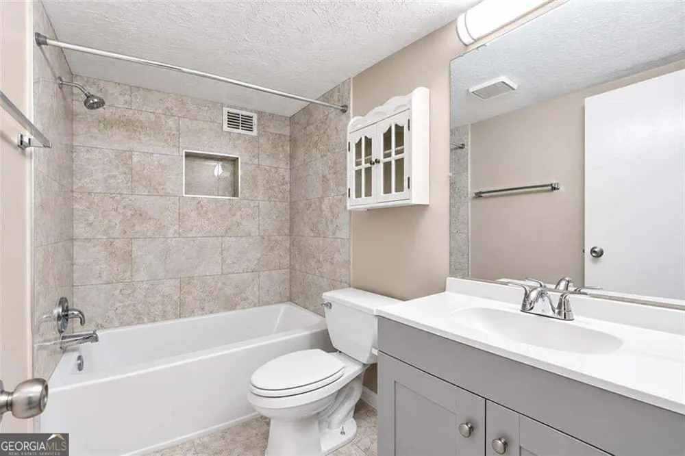 3065 Destin CIR Snellville, GA 30078