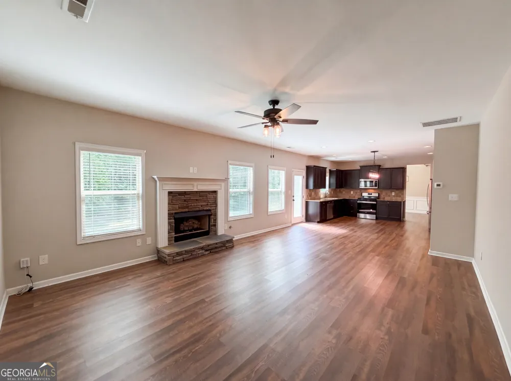 92 Old Bailey Farms DR Senoia, GA 30276