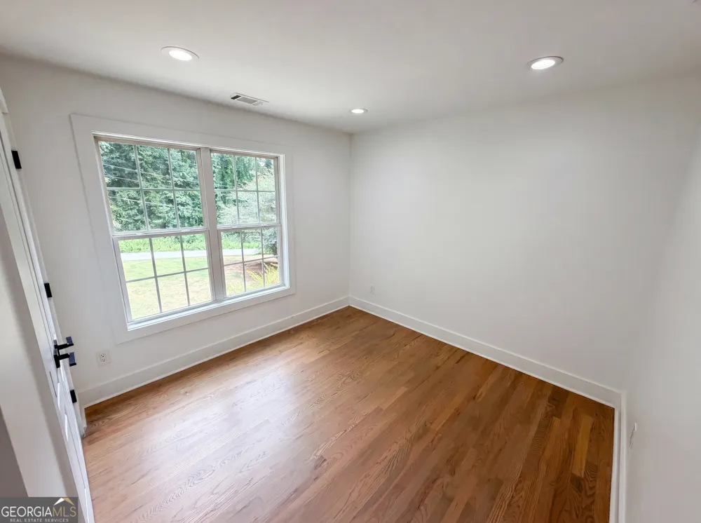 3548 Herren DR SW Smyrna, GA 30082