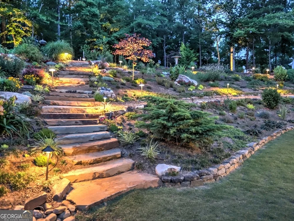 16165 Grand Litchfield DR Roswell, GA 30075
