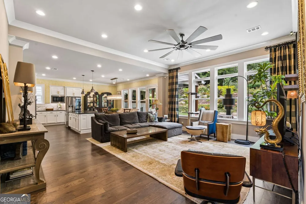 16165 Grand Litchfield DR Roswell, GA 30075