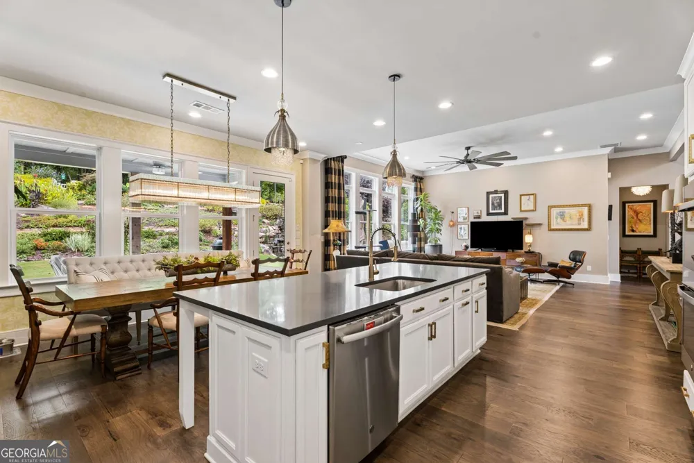 16165 Grand Litchfield DR Roswell, GA 30075
