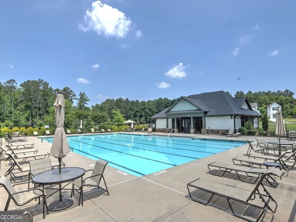 16165 Grand Litchfield DR Roswell, GA 30075