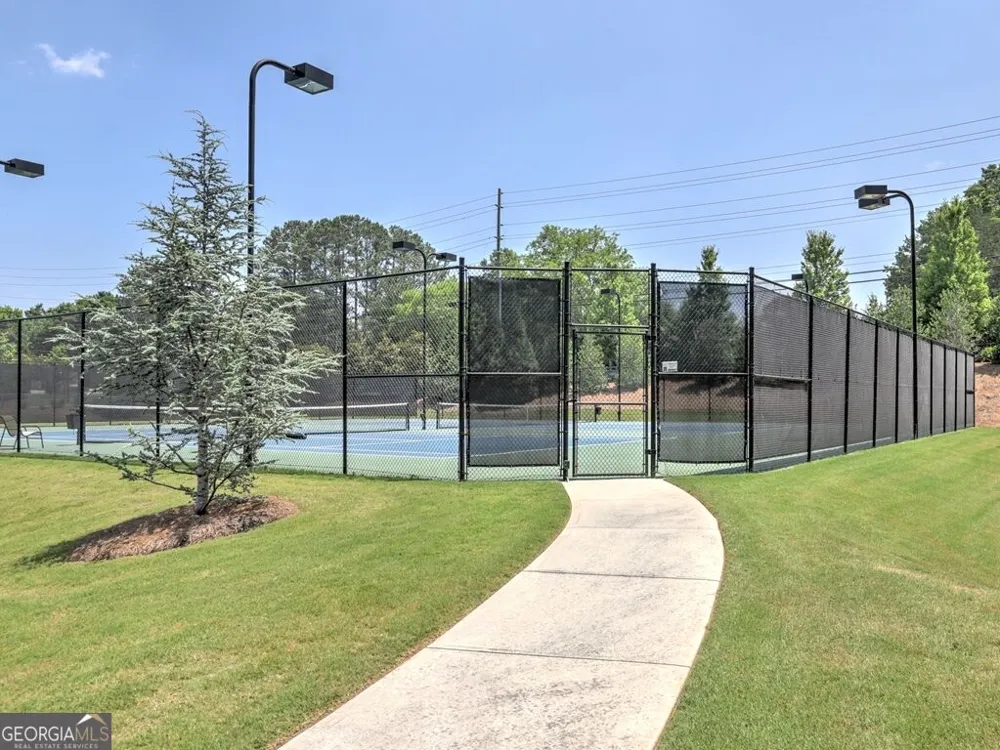 16165 Grand Litchfield DR Roswell, GA 30075