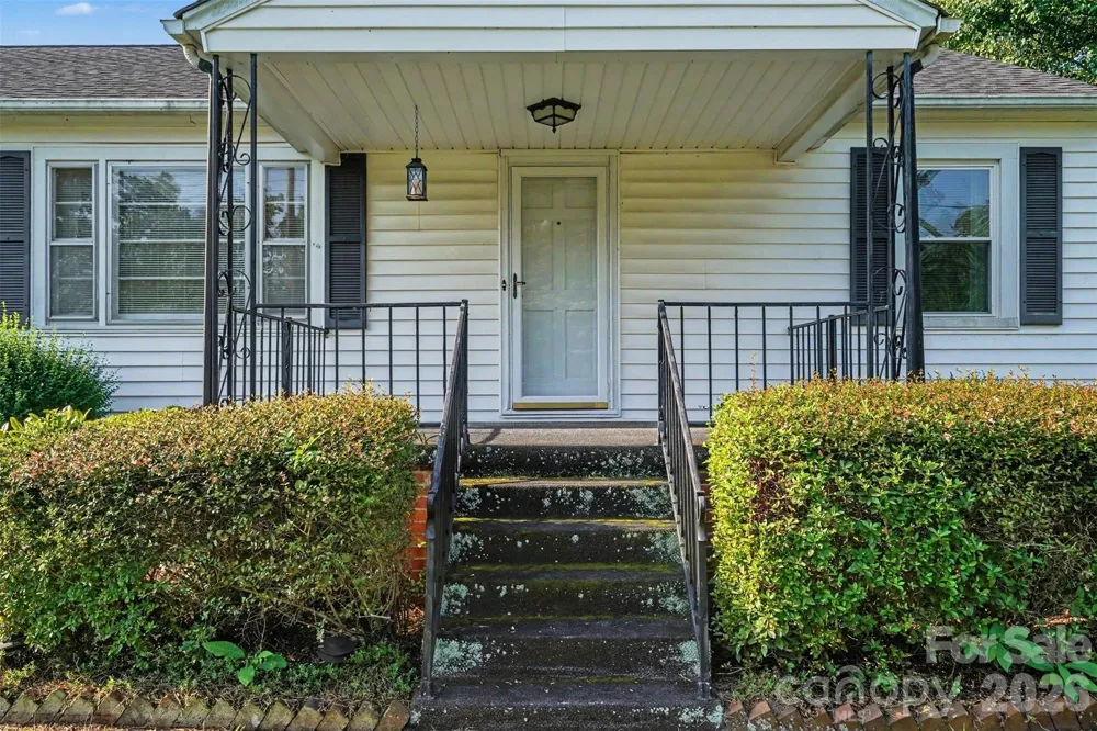 968 Hampton Grace Avenue Lancaster, SC 29720