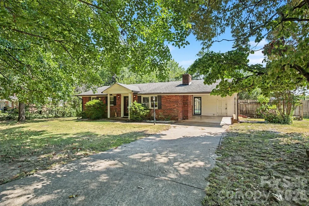 3932 Yokley Street Winston Salem, NC 27107