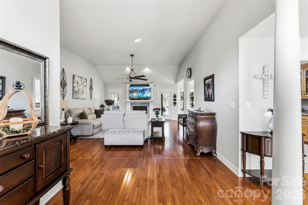 1277 White Pond Drive Gastonia, NC 28056