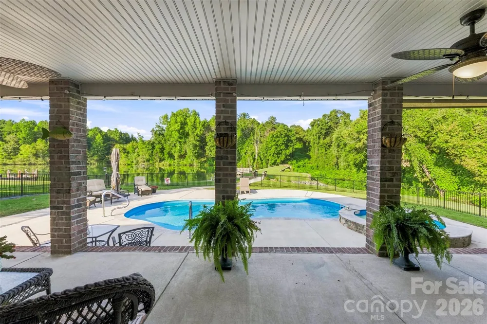 1277 White Pond Drive Gastonia, NC 28056
