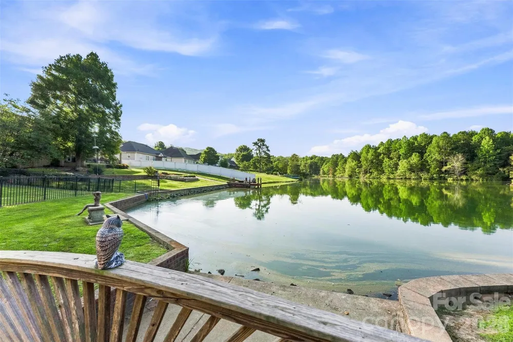 1277 White Pond Drive Gastonia, NC 28056