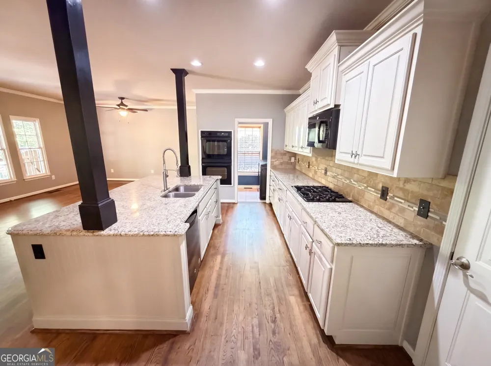 300 Ridgeview TRCE Canton, GA 30114