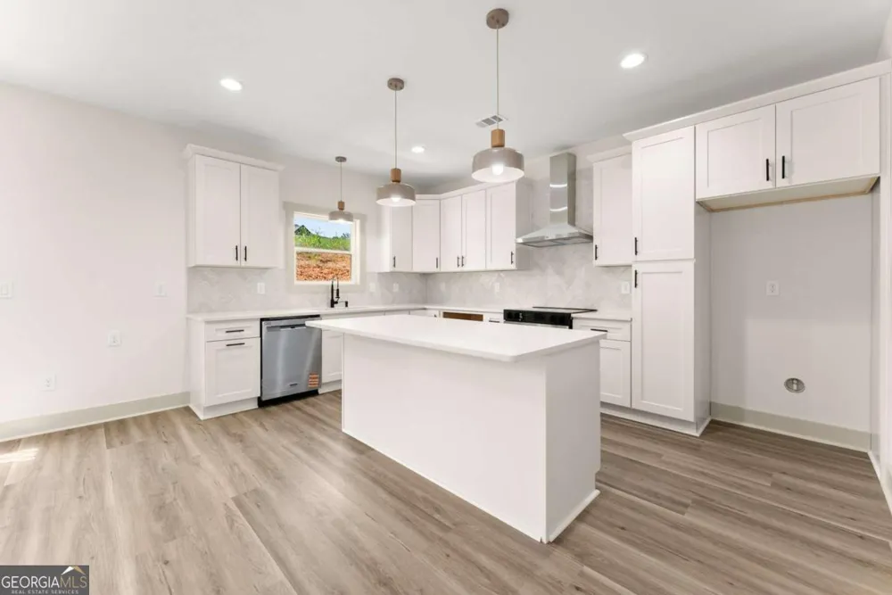 274 HARDMAN RD Clarkesville, GA 30523