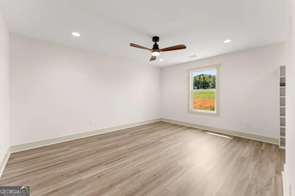 274 HARDMAN RD Clarkesville, GA 30523