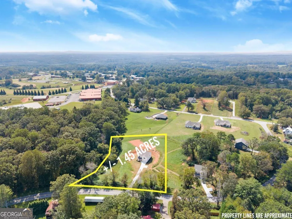 274 HARDMAN RD Clarkesville, GA 30523