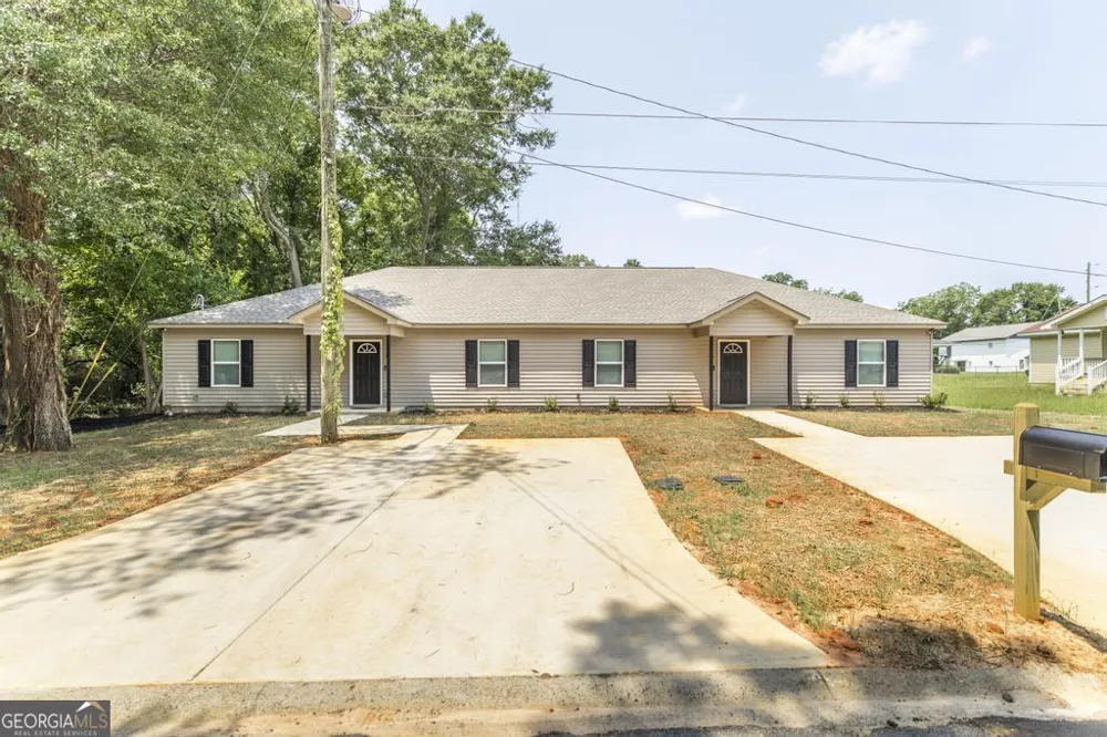 202B West ST Warner Robins, GA 31088